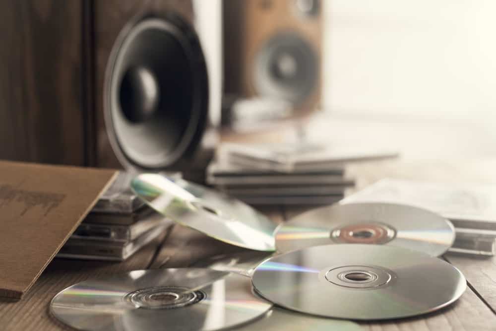 What Is The Maximum Storage Capacity Of A Cd? 1 Cds
